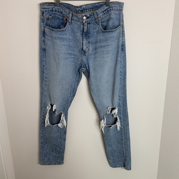 LEVIS Distressed Knee Light wash Jeans Sz 34 x 30 - Picture 2 of 7